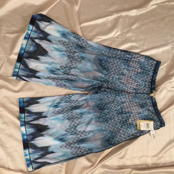 Woman’s wide-legged pants - Picture 5 of 8